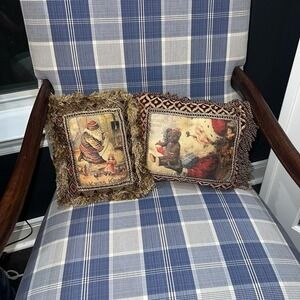 Lot Of 2 Pulvermacher Designs NY Luxury Christmas Santa‎ Pillows New York Bear